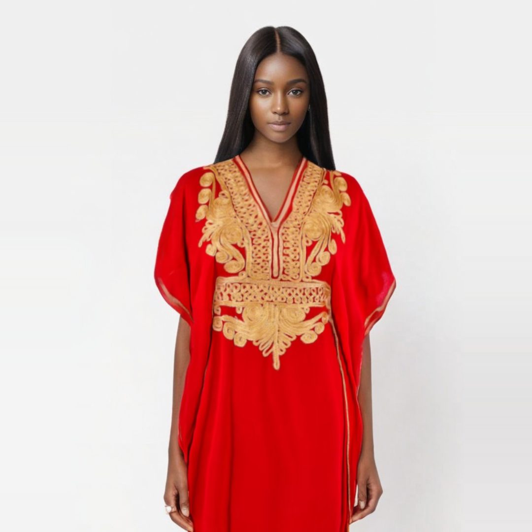 Vestido Rojo con Diseños Dorados