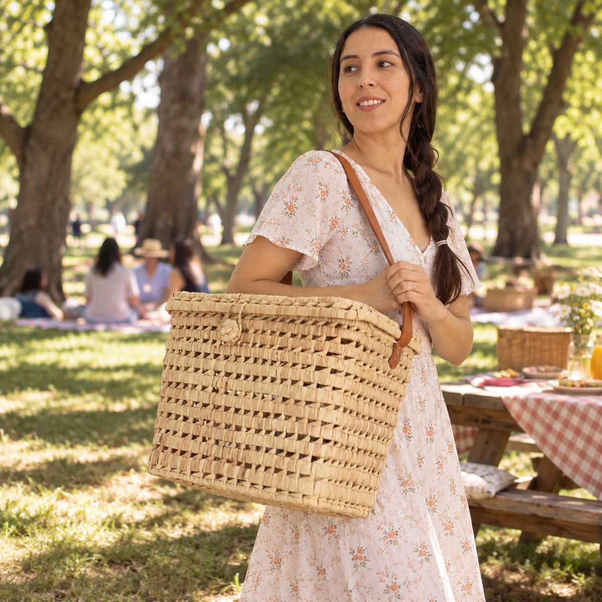 Canasta de palma para picnic