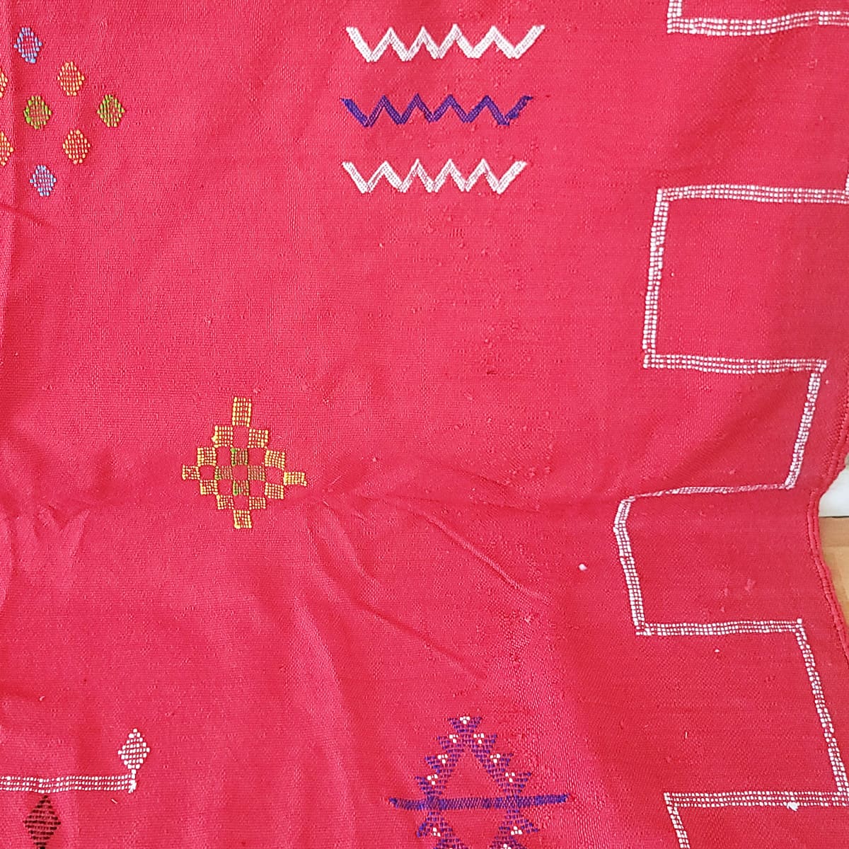 Alfombra Seda de cactus HAMRA color rojo - 200x300 cm