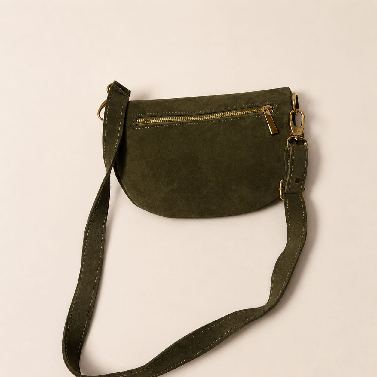 Riñonera de gamuza verde muzgo