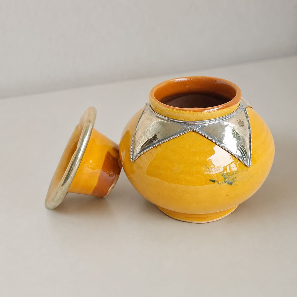 Cenicero amarillo de ceramica marroquí