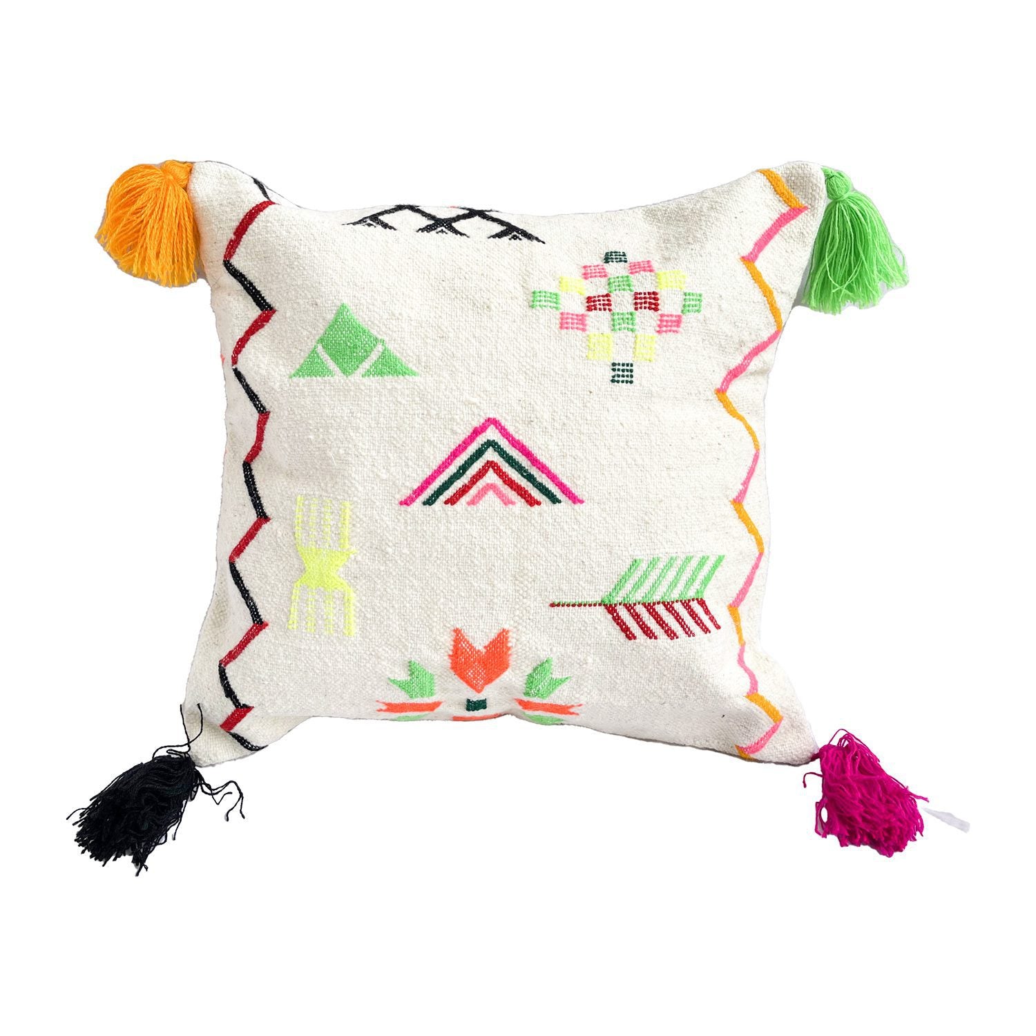 cojin-de-lana-con-disenos-y-pompones-de-colores-1