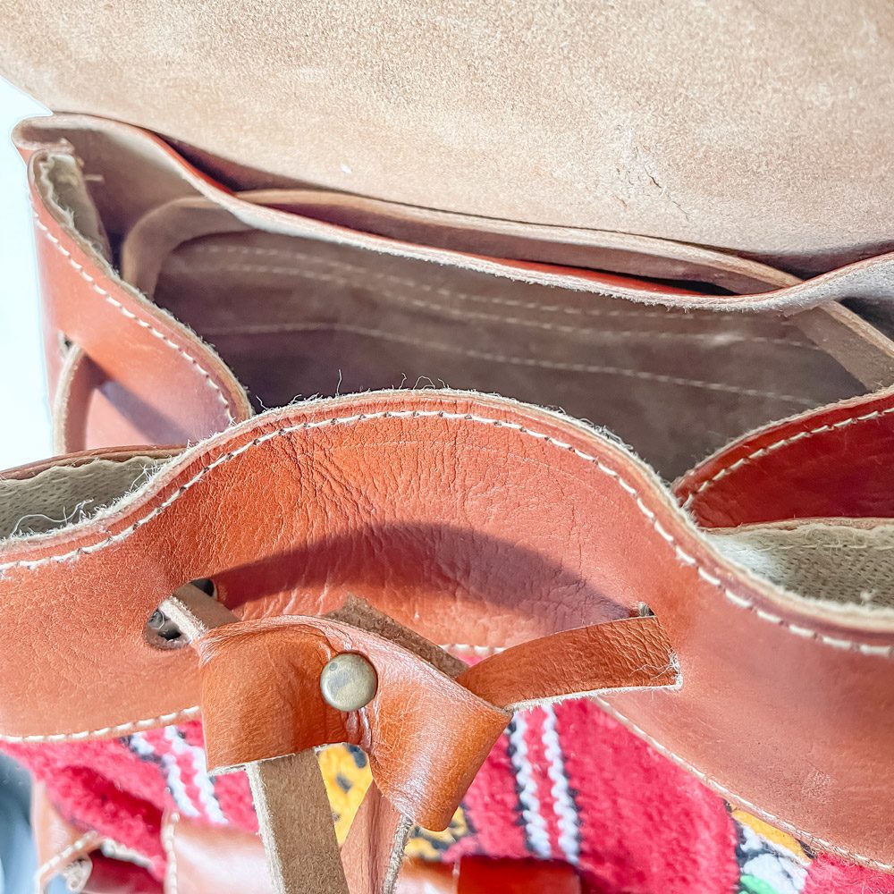 Mochila cuero natural y kilim ourika 4