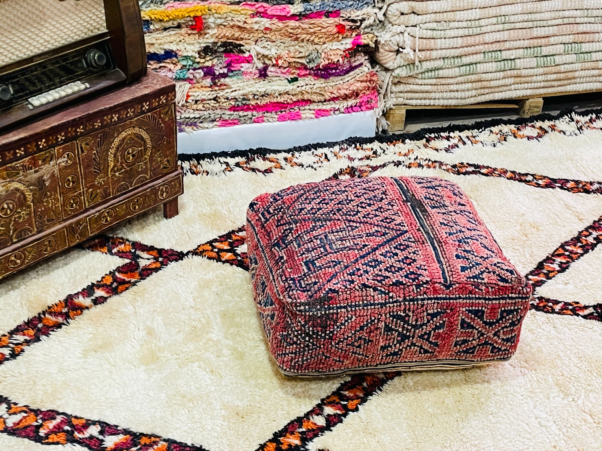 Preventa Pouf de lana YA06