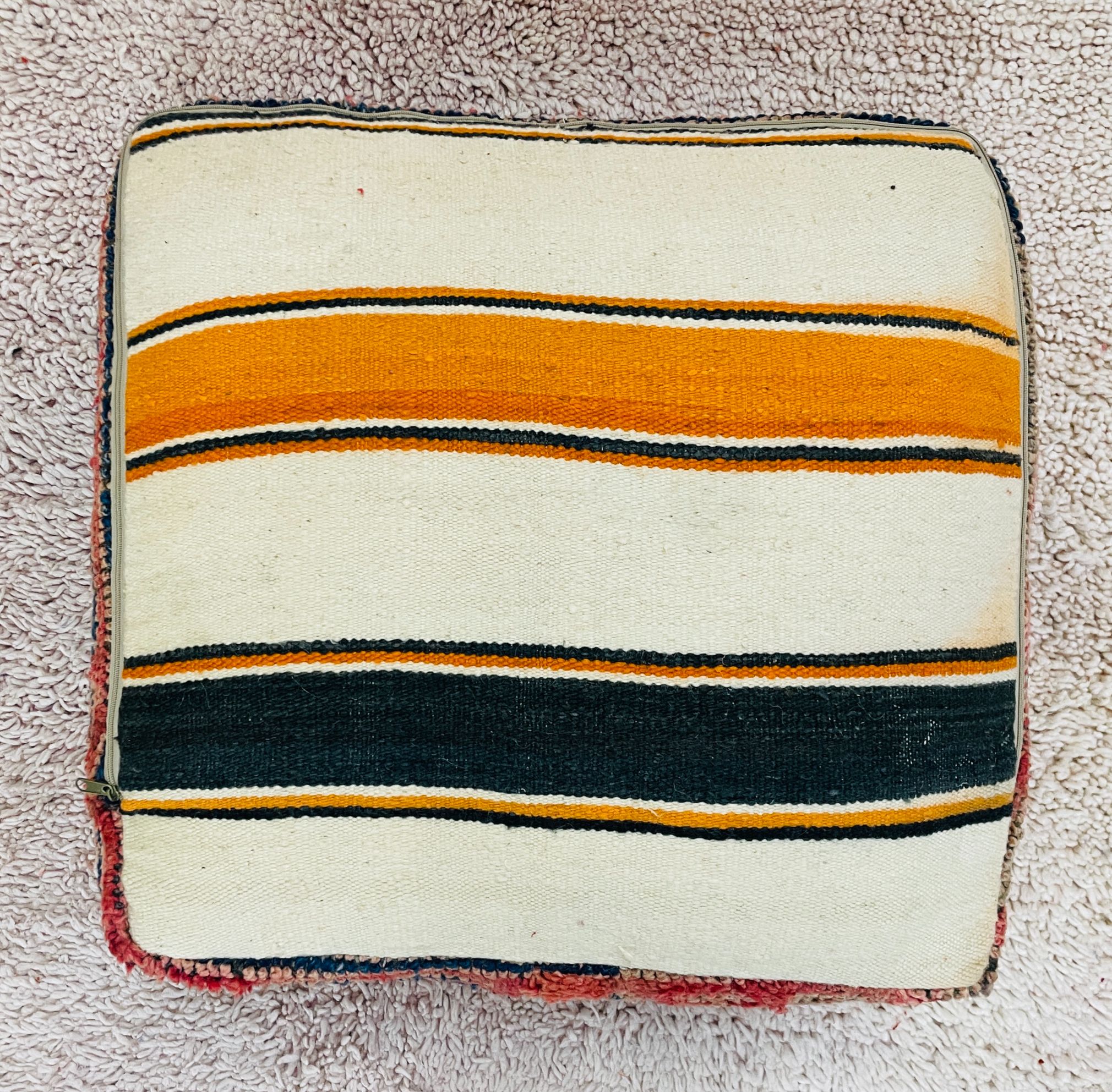 pouf-de-lana-ya06-6