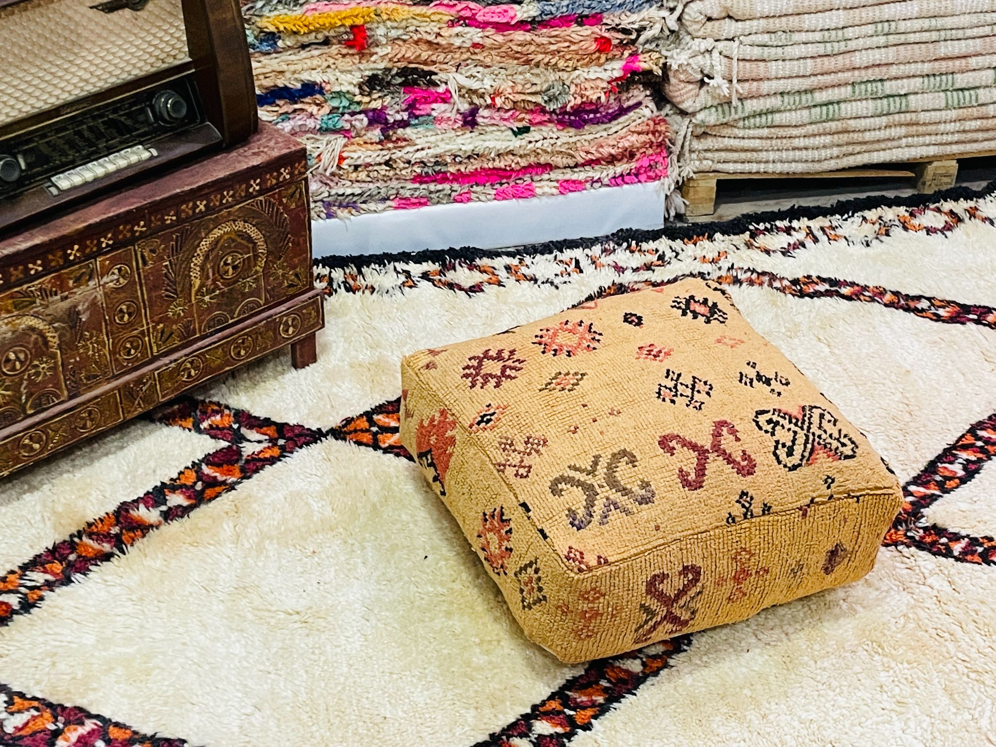 Preventa Pouf de lana YA26