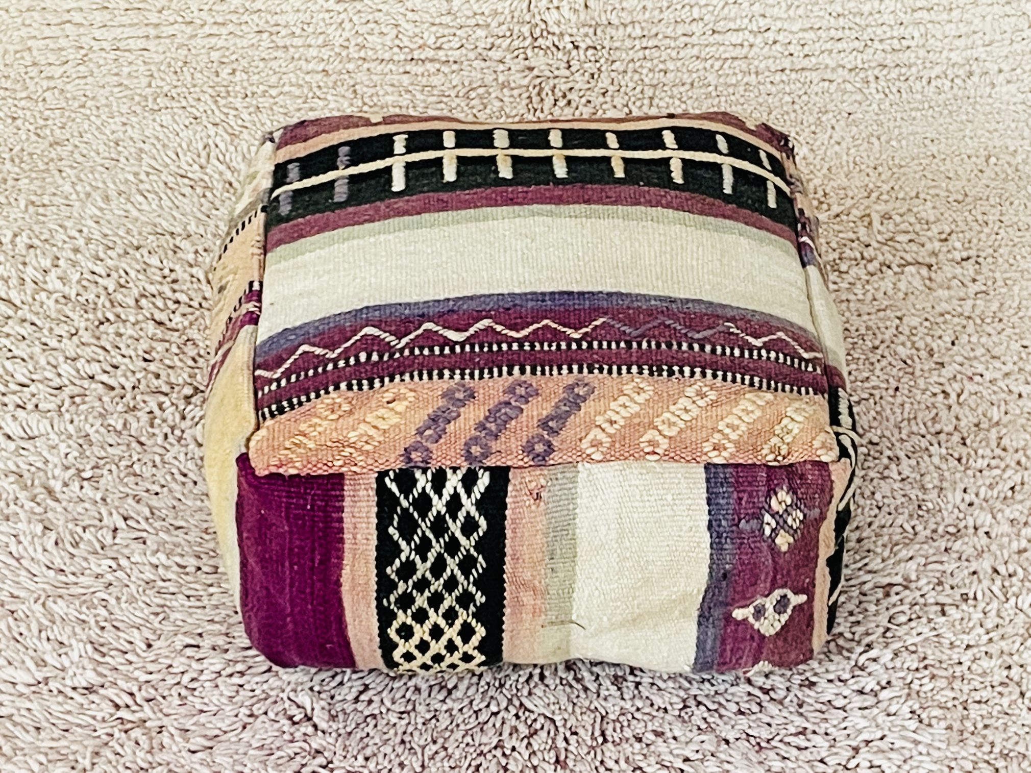 pouf-de-lana-ya46-10