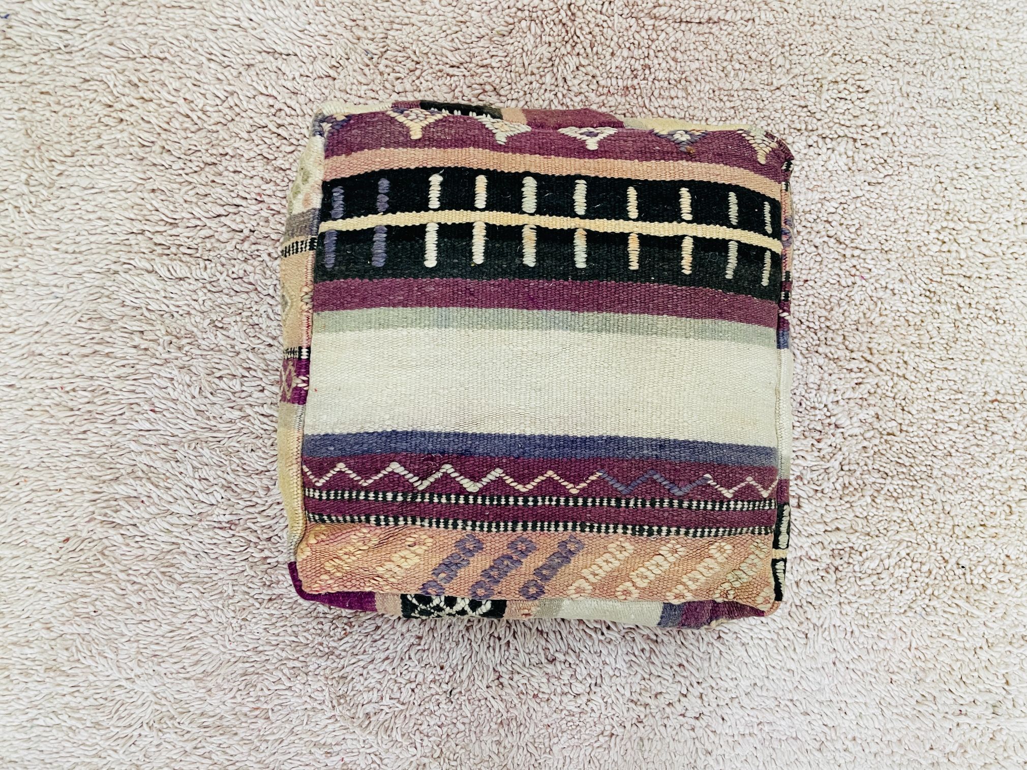 pouf-de-lana-ya46-15