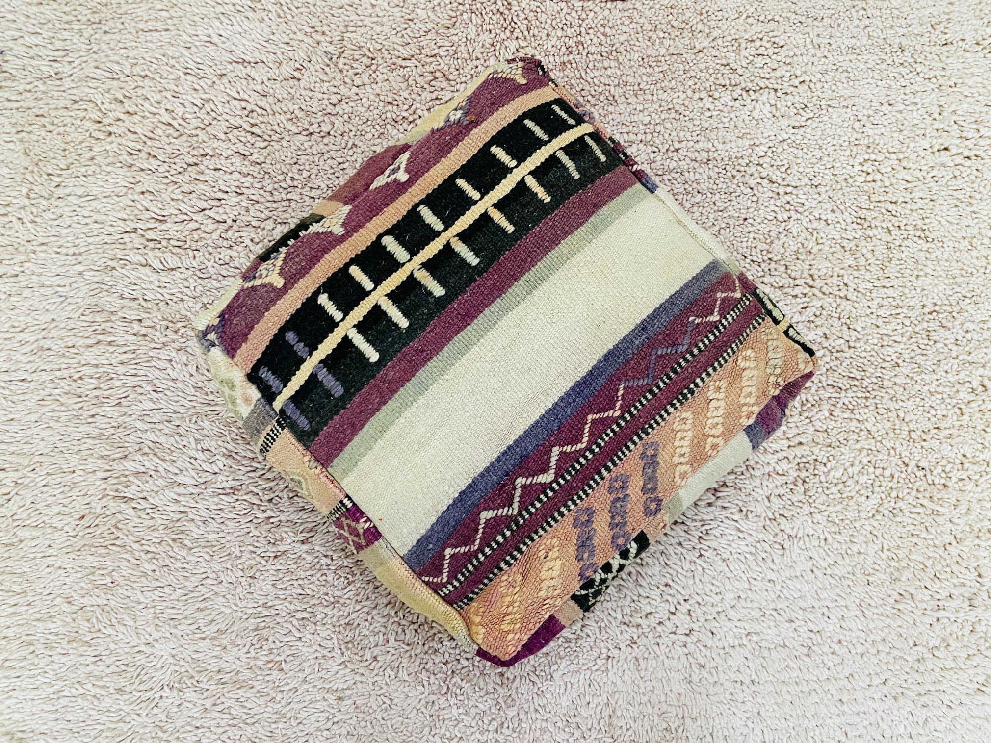 pouf-de-lana-ya46-2