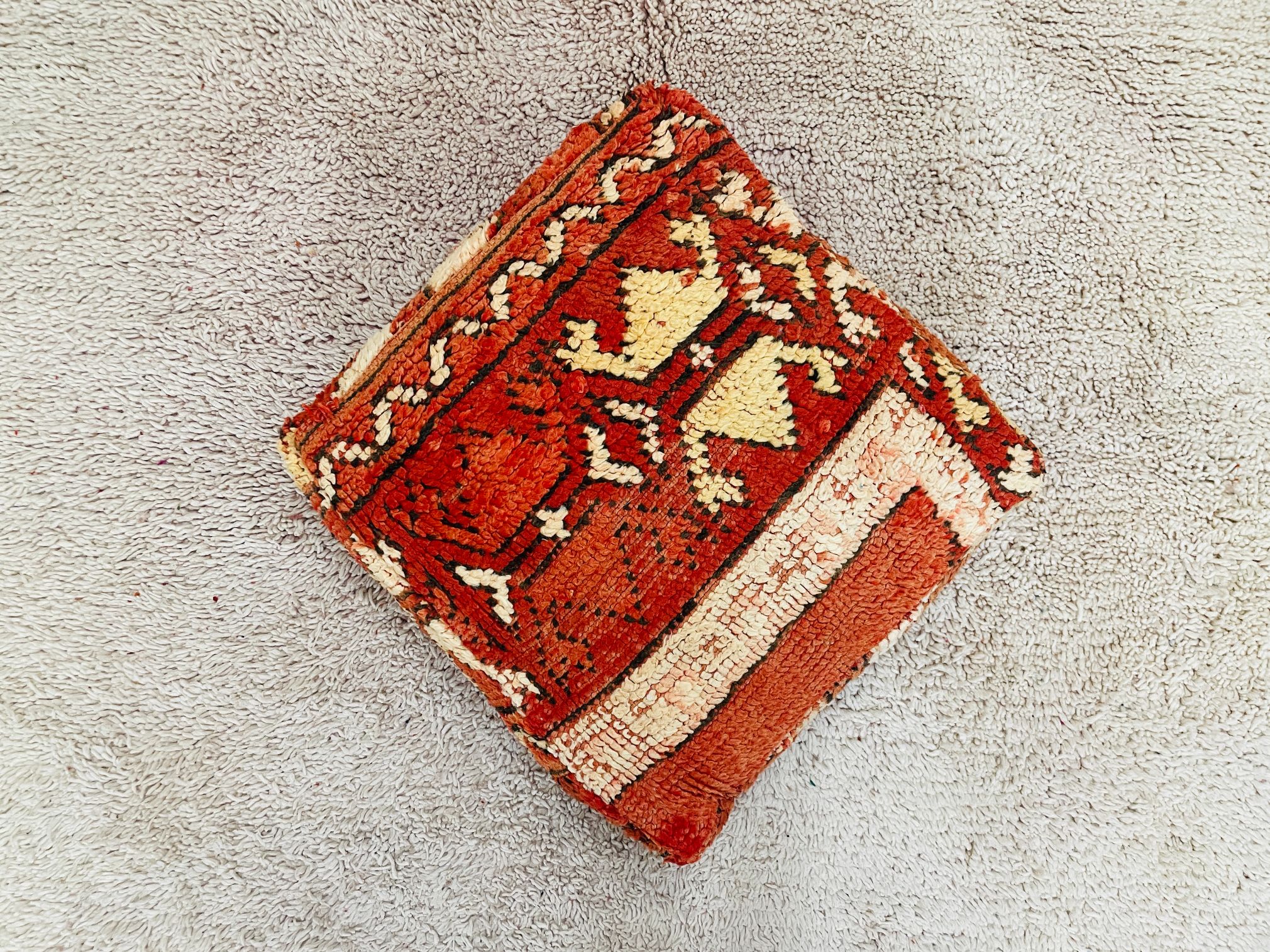 pouf-de-lana-ya60-2