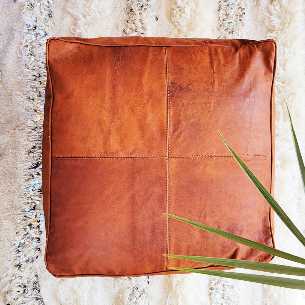 Puff cuadrado Grande camel oscuro con cruces