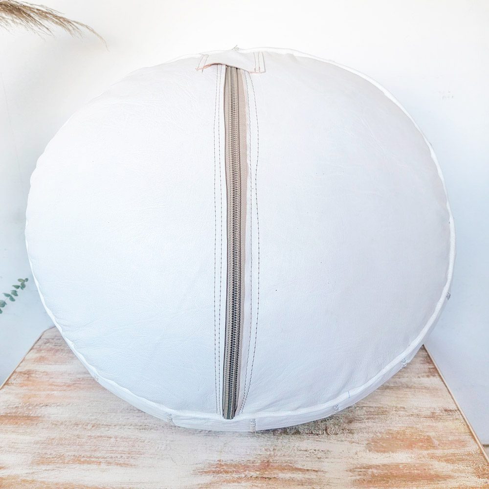 Puff de cuero blanco