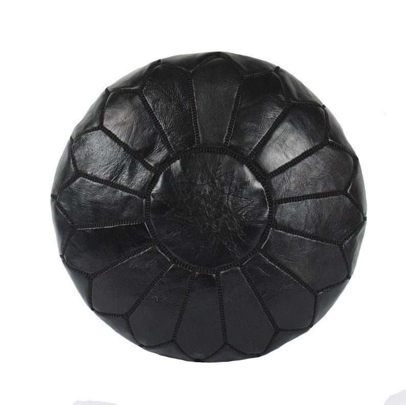 Puff de Cuero Negro con Brodados