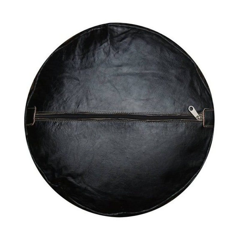 Puff de Cuero Negro con Brodados