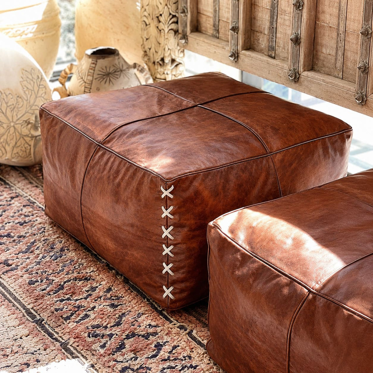 Puff cuadrado Grande camel oscuro con cruces